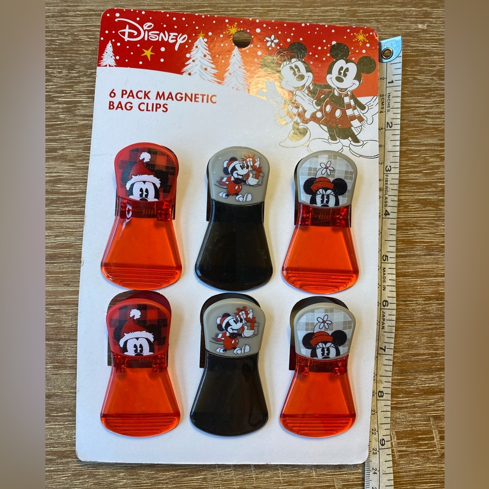New Mickey Mouse Disney 6 - Pack Magnetic Clips Christmas